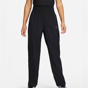 Nike Drifit Women's Black Track Pants Size Small NWOT
